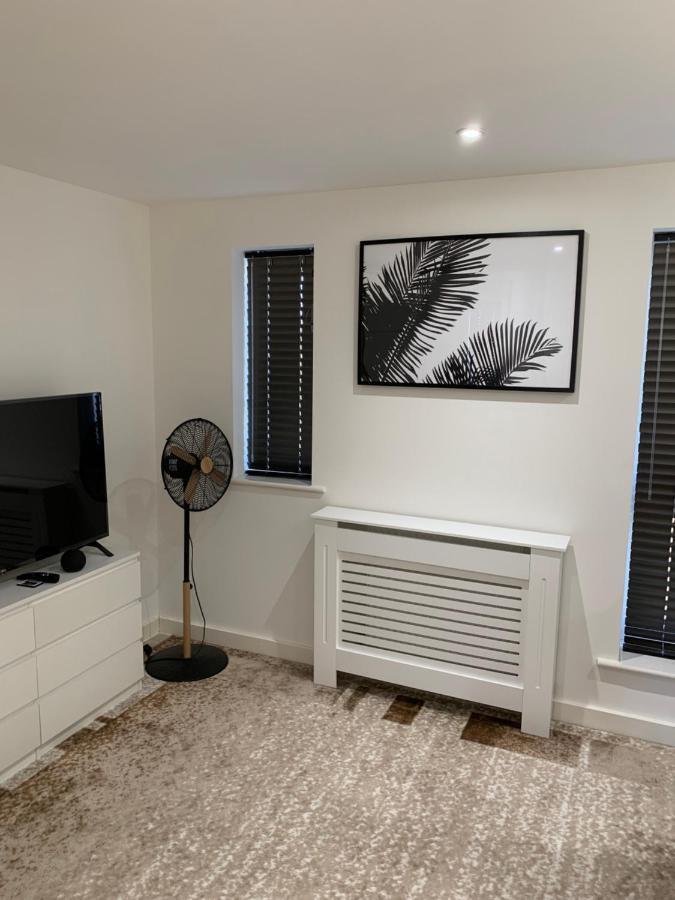 A Byk Luxury Modern That Sleeps 2 - 8 People * Horndon-on-the-Hill